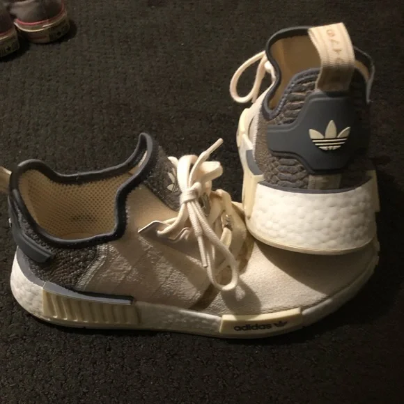 Shoes | Women Adidas Originals Nmd R1reptile | Poshmark